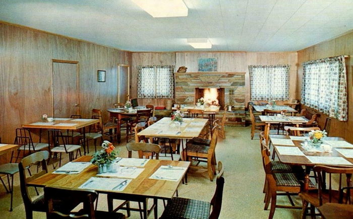 The Original Cherry Hut - Old Postcard For Case Restaurant (newer photo)